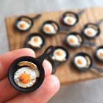 【加工なし】目玉焼き&ハーブソーセージスキレット