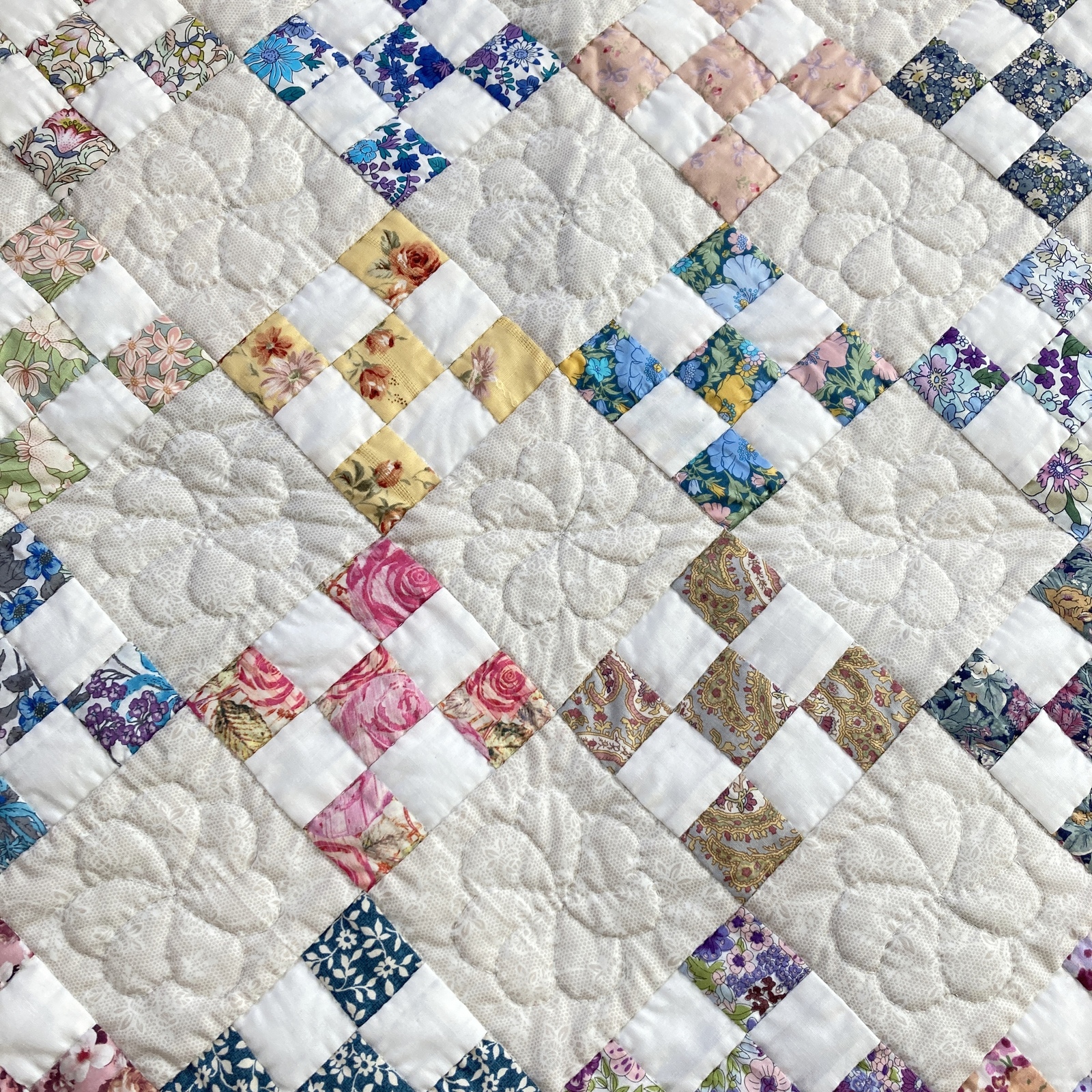 ハンドメイド パッチワークタペストリー パッチワークタペストリー，ハンドメイド - メルカリ