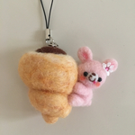 チョココロネにぎゅっ♡ウサちゃん  ストラップ