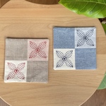 刺し子コースター　2枚セット　青　ブラウン　花柄　ギンガムチェック　プレゼント　お揃い　カトラリー　花文　刺繍　キッチン雑貨　北欧雑貨　布小物　ギフト　海外　和柄　クリスマス　母の日　誕生日