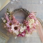 Lune Bonheur＜luxury pink＞＊ハーフムーンリース＊ウィンターリース＊冬＊秋＊プリザーブドフラワー＊お花＊ギフト＊結婚祝い＊新築祝い＊お誕生日祝い＊クリスマス