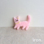 お花ねこのブローチ