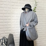 サンプルSALE新色グレー！撥水 レザー  ショルダーバッグ Lサイズ「雨でもヘビロテ」 2WAY　 エンボス加工  合皮 