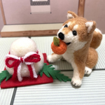 お正月🎍鏡餅のミカンを狙う柴犬ちゃん🐕羊毛フェルト