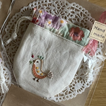 鳥さん刺繍の小さな巾着袋(d)