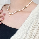 【ツヤツヤパステルカラーの淡水パールネックレス　】マルチカラー　バロックパール　ピンク　グリーン　ゴールド　結婚式　デイリー　ビーズネックレス　淡水パールブレスレット　