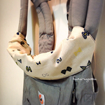 【すぐ発送可能】抱っこ紐首回りカバー◆生成りのミナペルホネン風×ネイビー