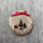 リネン生地刺繍ブローチ