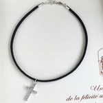 クリスタルクロスチョーカー