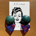 ヴィンテージグリーン×ポリマークレイハートピアス✳️イヤリング 個性的 VINTAGE 古着 韓国 ハート ポリマークレイ 昭和レトロ 80S 80年代 レトロポップ サイケデリック 緑 