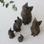 ＊夏しつらえＳＡＬＥ　５匹セット　 天然無垢ウッド 手彫り木彫りART　見上げる猫一家 　 Wネコ置物 フィギュア インテリア X85B