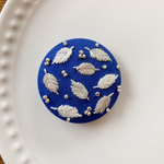 ビーズ刺繍くるみボタン（ヘアゴム/ブローチ）