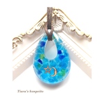 ¥2300→¥2000・癒し(在庫整理品)/琉球ガラス(アクアブルー)の三日月と星のペンダント (小)(RGABmst-01)