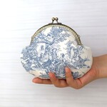 お化粧品ポーチサイズのがま口ポーチ　トワルドジュイ田園