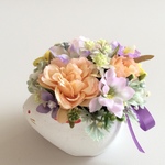 花うさぎ     みみちゃん  （造花、アレンジメント、敬老の日、プチギフト、、母の日、敬老の日）