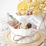 クレイケーキ　飾り付き　ウェルカムスペース　ピンクベージュ×赤茶色　アネモネフラワー　誕生日ケーキ　結婚式