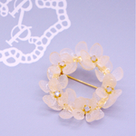 再販♡Broach of レディホワイト2♪葉脈あじさいのブローチ♪《ラウンド》