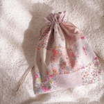 リバティ&フランス生地　パッチワーク　巾着袋🧁🍭🐰🌸