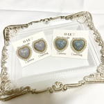 お花を散りばめた大ぶりハートピアス 【ブルーorパープル】