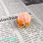 春限定ピンクのカメロンパンのブローチ