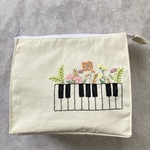手刺繍【ピアノFlower】 テントポーチ