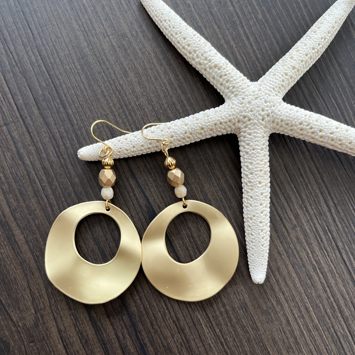 美しい古美術◾️蔵から美しいハイビスカスのような特大サイズの大皿が出てかきました。 至高の逸品 Special Items - OKURA ORIENTAL ART / 大蔵オリエンタルアート