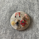 リネン生地刺繍ブローチ
