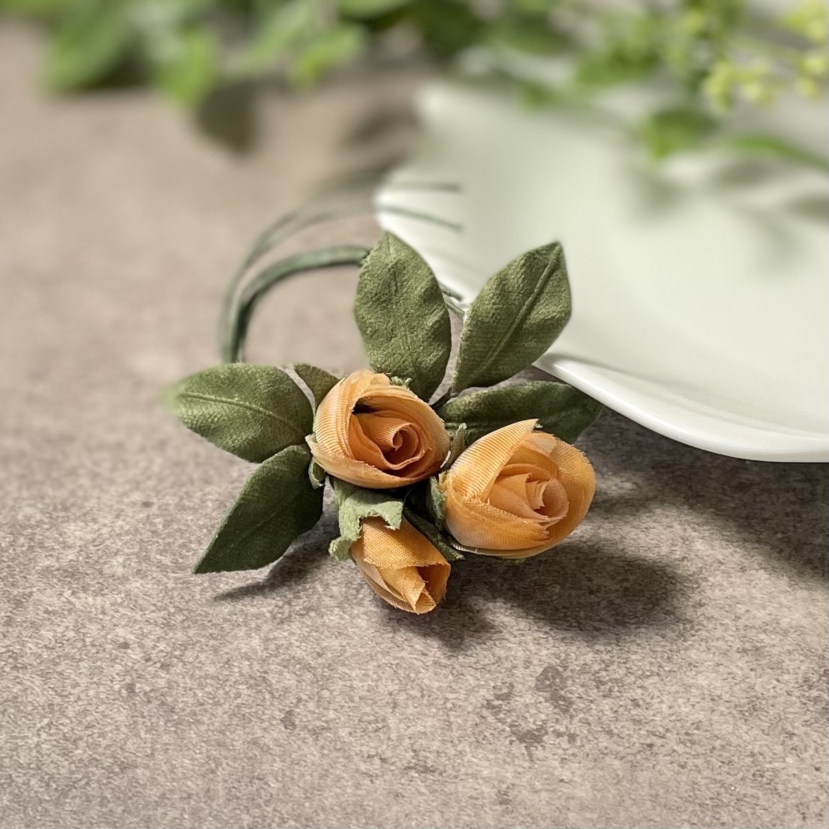 淡いオレンジ薔薇コサージュ付きミラー 0_753e14f966507d2c4fc5c17705c1