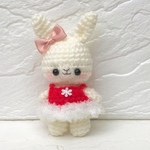 クリスマスうさぎちゃん　あみぐるみ　ワンピース