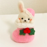 羊毛フェルト　クリスマスブーツからひょっこりうさぎさん
