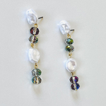 キラキラ✨透明感　バロックパールとカットガラス　大人っぽい　ピアス／イヤリング　チタンピアス　金属アレルギー対応　揺れるパール　パール　ピアス　バロック　大粒