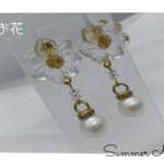 レジンピアス　金箔のお花　No,11　ポストタイプ