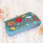 ウール糸の手刺繍がま口（深い森）