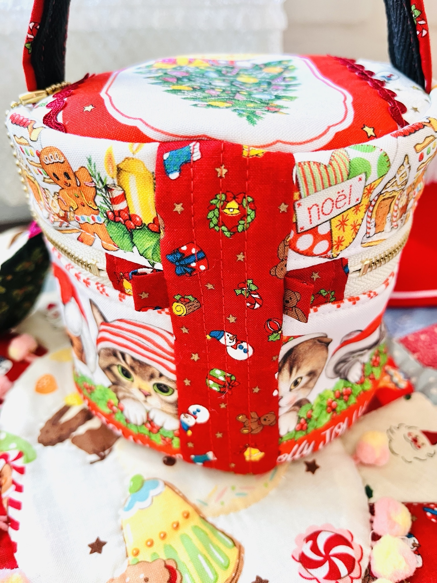 コヤンイサムチョンのクリスマスバニティポーチ「クリスマスツリー