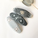 《オーバル型》ミナペルホネンஐ 刺繍のパッチンピン 3点セット 