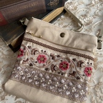 インド刺繍リボンのベージュのミニポシェット