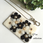 ＊モノトーン❤︎ポーチュラカのICカードケース＊定期入れ