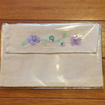 手刺繍入り小ポーチ♬マスク入れに便利です！