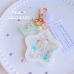【New】Winterくまちゃんのシャカシャカキーホルダー　ハンドメイドレジン　押し花　キーホルダー　ハンドメイドキーホルダー　お花　クリスマス　クリスマスプレゼント　雪　冬　ギフト