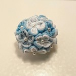 ちりめん細工の紫陽花ブローチ  水色【送料無料】