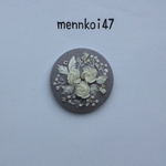 刺繍ブローチ