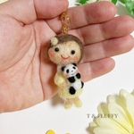 パンダちゃんとなかよし♡だっこする女の子 羊毛フェルト ストラップ キーホルダー バッグチャーム