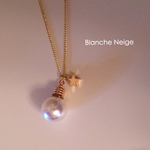 Pearl white 豆電球のネックレス★