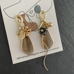 大人シンプル　アシンメトリーピアス