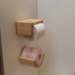 パイン集成材のトイレットペーパーフォルダー