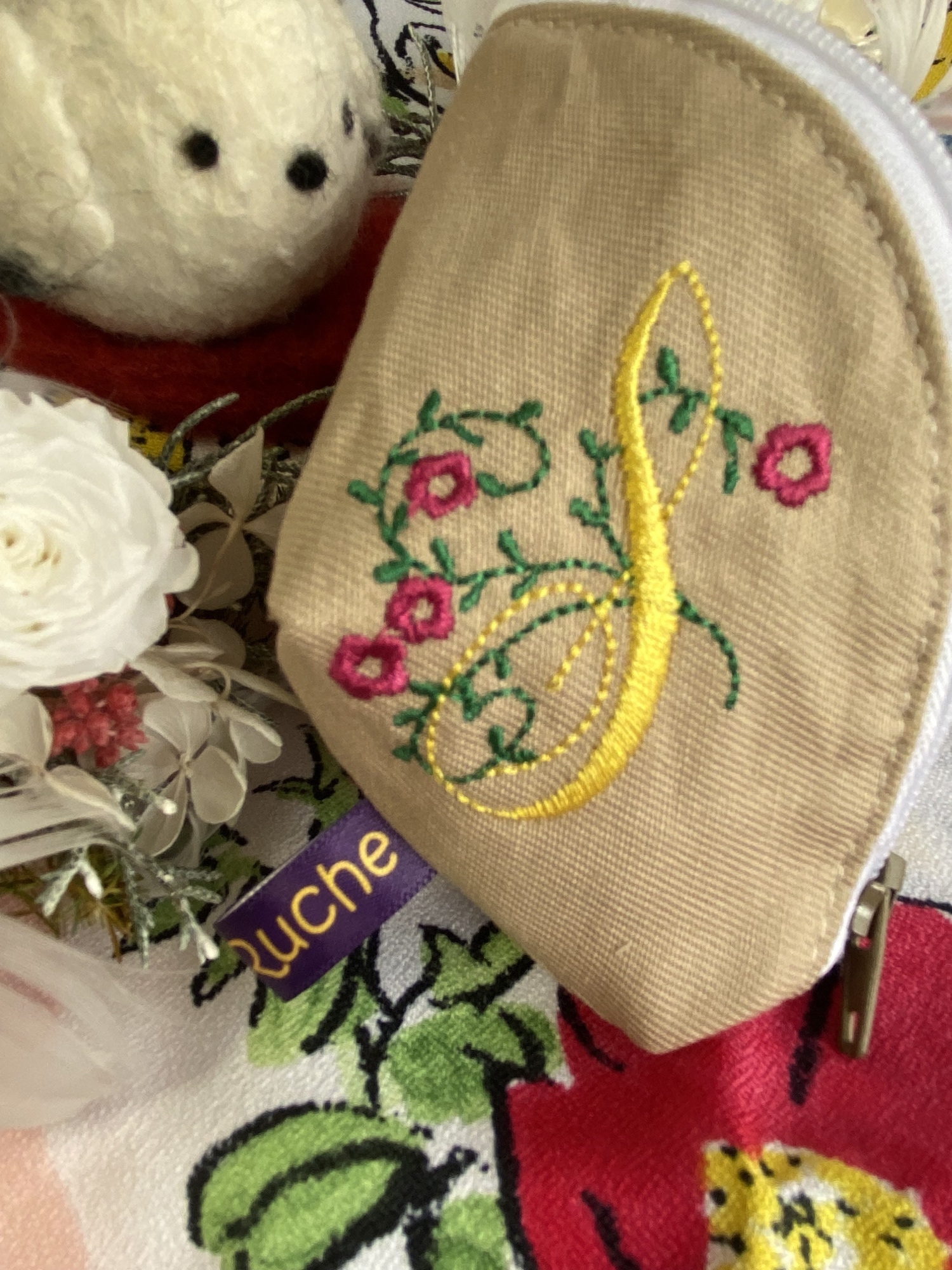 めい♡ ウエイト枠 刺繍イニシャルポーチ♡ イニシャルポーチ❤︎ | irodorikoubouumui's STORE