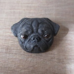 豆黒パグブローチ～Ａ