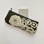 ミナペルホネン flower nest とanemone のペンポーチ  18cm