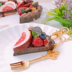 シックなイチジクのチョコタルト　バックチャーム　フォークチャーム付　♡リニューアル♡　チョコタルト☆フェイクスイーツ☆いちじく☆フェイクタルト☆クレイケーキ