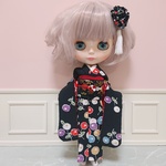 ブライス(リカちゃん)万寿菊模様の黒の振袖 ②